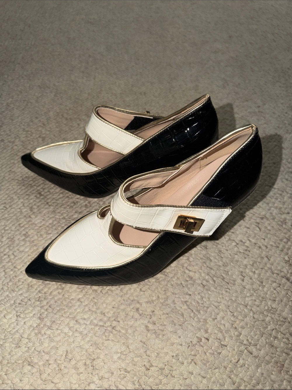 Women’s Two-Tone Black and Cream Pointed Mary Jane Flats